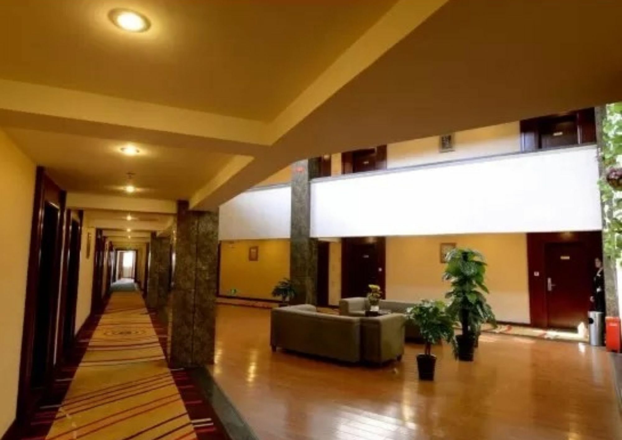 Kaiserdom Hotel Changsha Railway Station Bagian luar foto